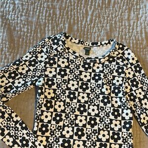 Black and White Floral Long Sleeve Top